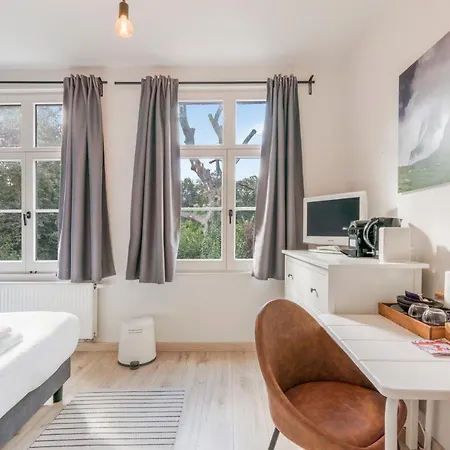De Hoogmolen - 3 Mins From The Centre Guest house